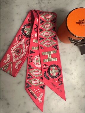 HERMES TWILLY SCARF